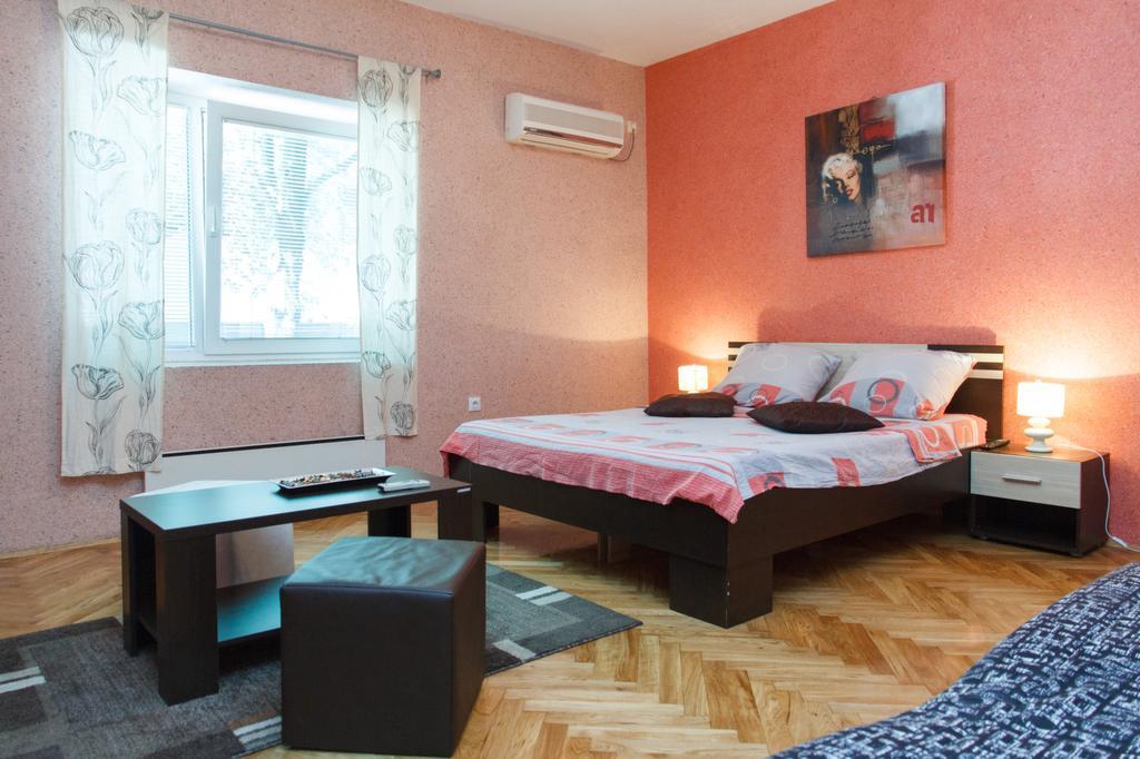 Apartment Aleksandar Belgrado Exterior foto